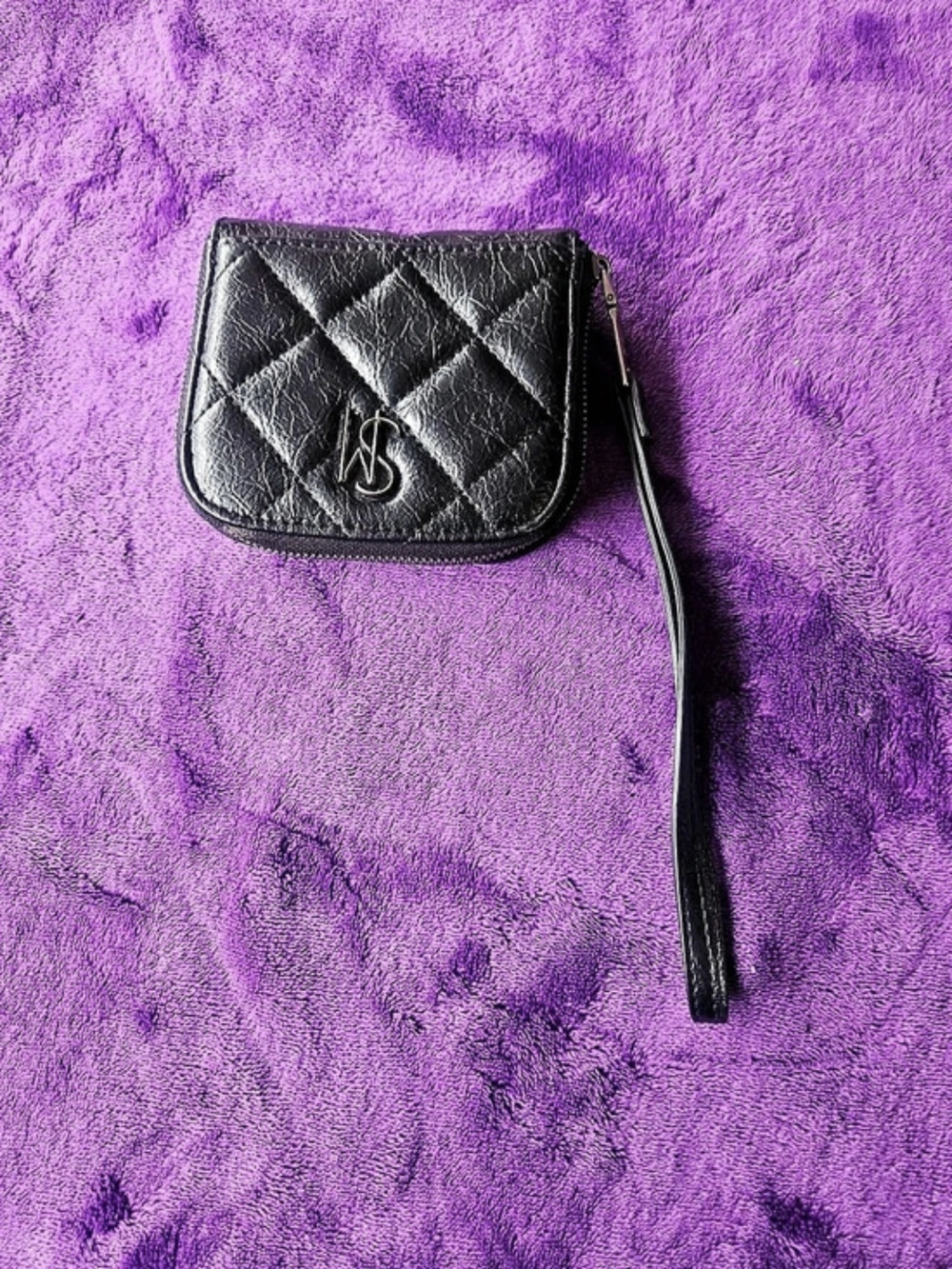 Steve Madden Bzip Quilted Wristlet Wallet Black
